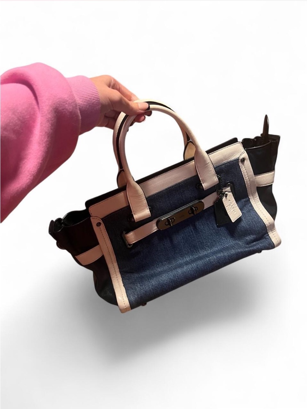 ✨ THE ARCHIVAL COACH DENIM SWAGGER BAG ✨